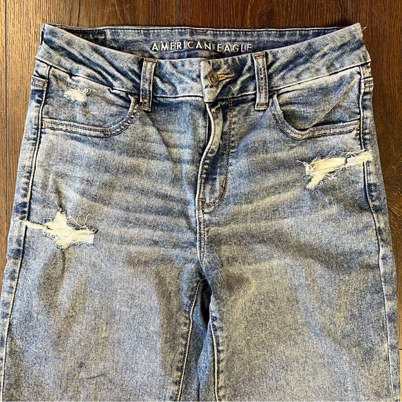 American Eagle Outfitters Light Blue Distressed Jeans SZ 6 Long - Picture 4 of 6